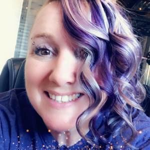 Meet your Posher, Dee